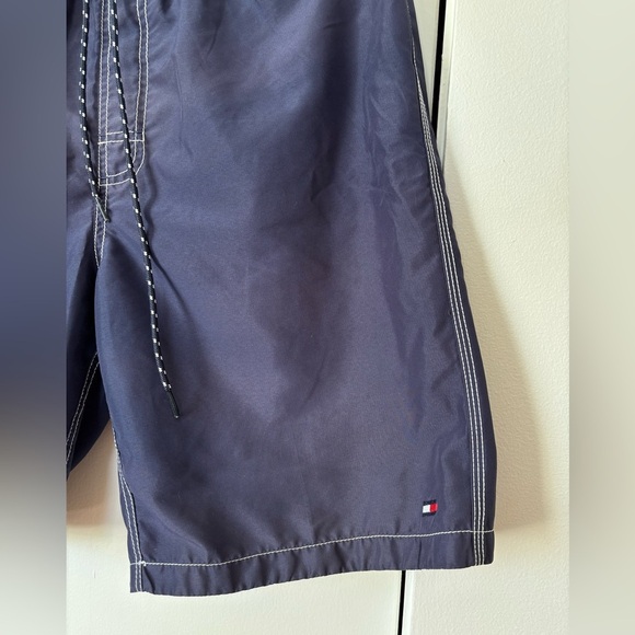 🎉4/30$🎉 Tommy Hilfiger Swim Shorts – Size Medium ✨ - Picture 2 of 6